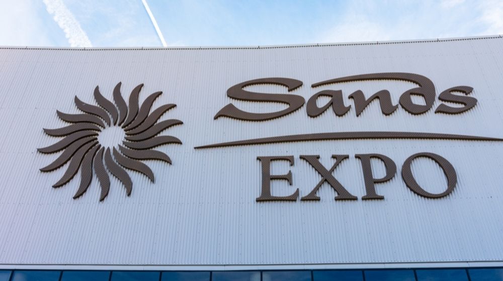 Sands Expo-Casino Mogul and Trump Donor Sheldon Adelson Passes Away at 87-ss-featured