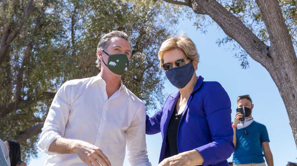 Senator Elizabeth Warren and California Governor Gavin Newsom's at recall election rally at Culver City High School | Newsom Survives Recall, Stays On As California Governor | Mexico featured