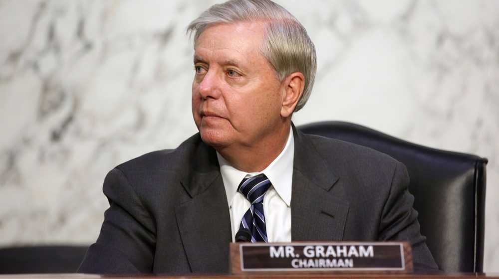 Senator Lindsey Graham Says Biden 'Should Be IMPEACHED' For Abandoning Americans-ss-Featured