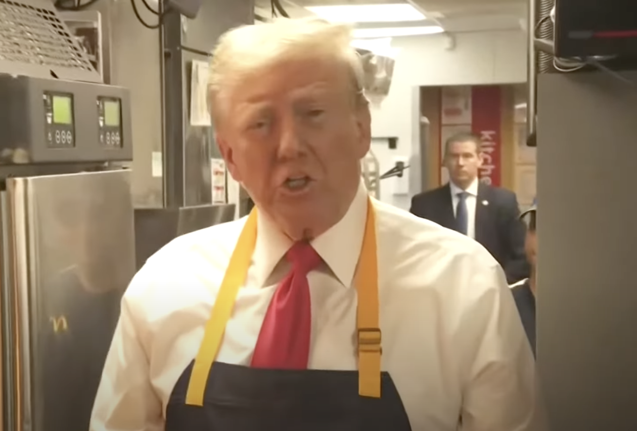 Trump McDonalds Visit Takes Jab at Kamala Harris’ Job Claims