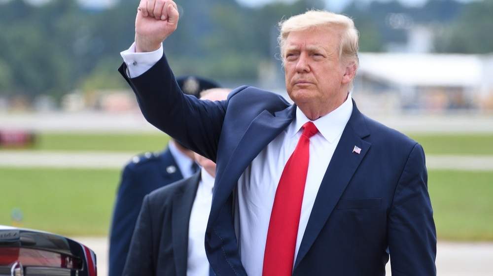 Trump is Leading in the Primary Polls by a Landslide -ss-Featured