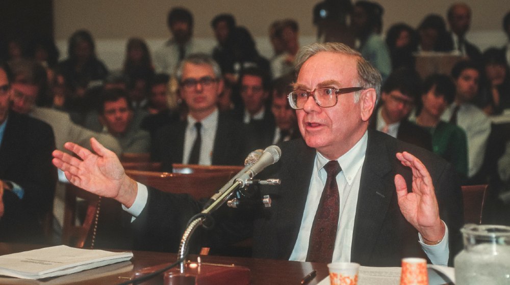 Warren Buffett, Chairman Salomon Brothers, testifies before U.S. House Subcmte. on Telecommunications-Buffett Indicator-ss-featured
