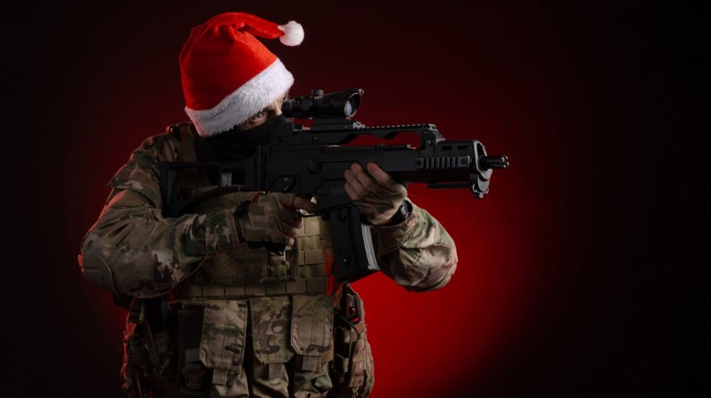 Soldier with a santa hat | 20 Last Minute Christmas Gift Ideas For Second Amendment Fanatics | Featured
