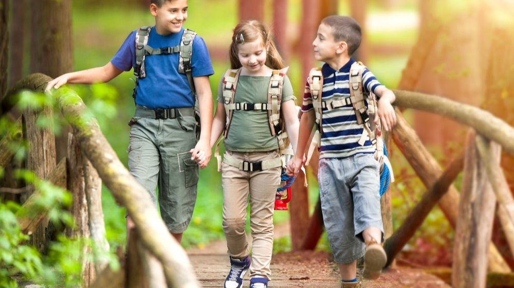 Kids having outdoor tour | Spain Allows Children to Go Outside After 44 Days of Lockdown | Featured