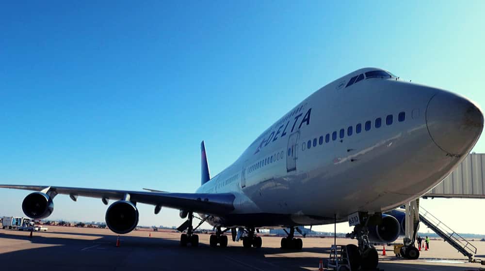 Delta 74 airplane | Delta Jet Dumps Fuel on Playground Before Emergency Landing in LAX, 17 Children Treated | Featured