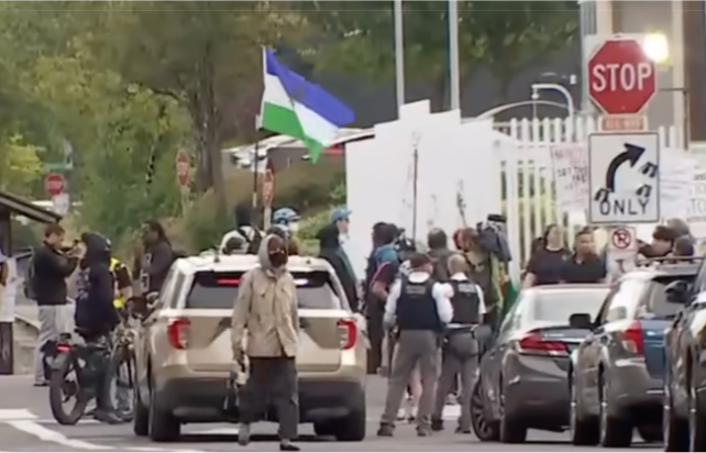 Trump Orders National Guard Troops to Portland