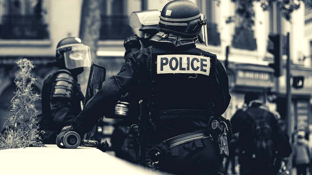 police in France | UK Police in “Absolute Shock” Upon Finding Party of 25 Adults and Children Amid Coronavirus Pandemic | Featured