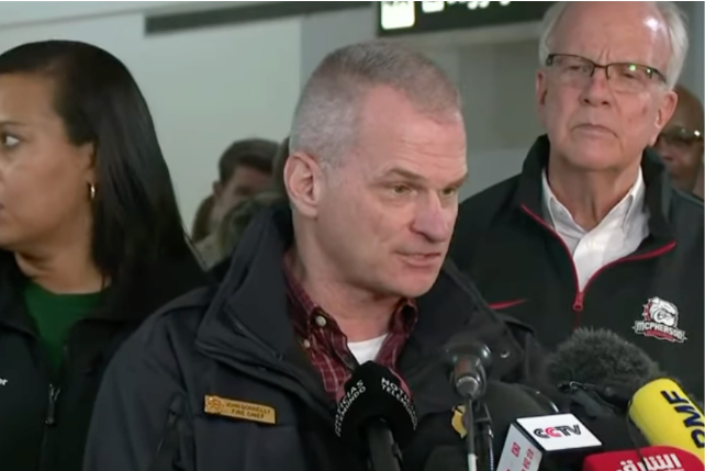 19 Dead, Dozens Missing in Washington DC Air Collision Between Passenger Plane and Military Copter